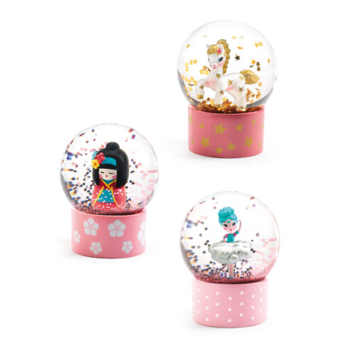 mini snow globe by djeco