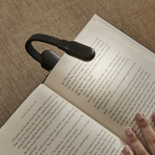 rechargeable book light by kikkerland