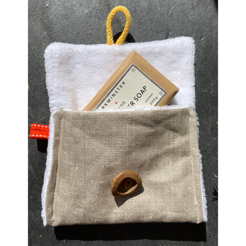 Linen soap pouch by la Bidouillerie