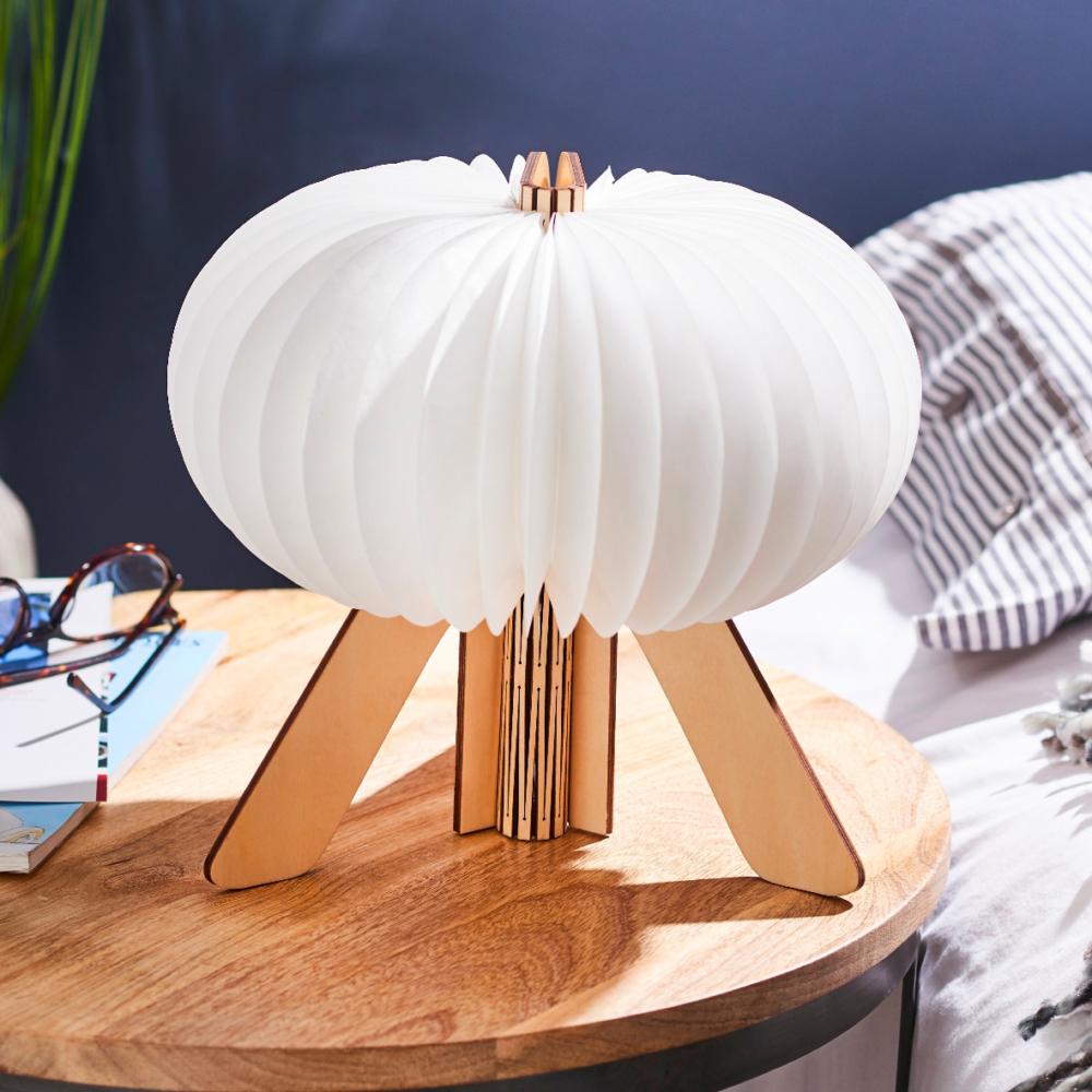 R space lamp maple by ginko