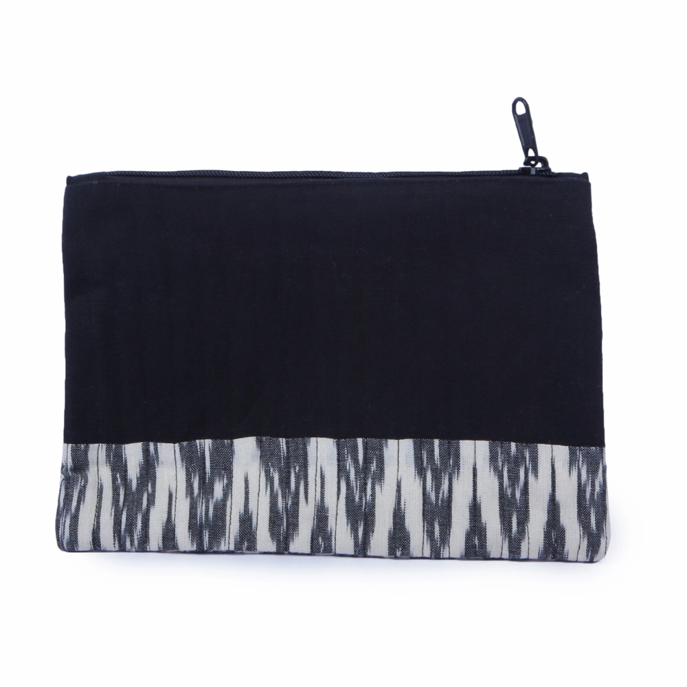 Lia Pouch by the daughters of the ganges
