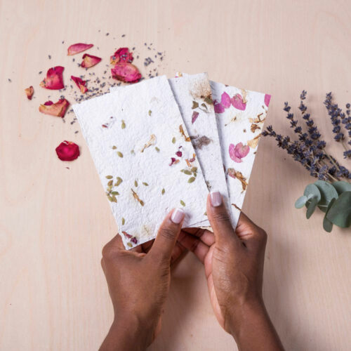 crafters flower paper kit by Kikkerland