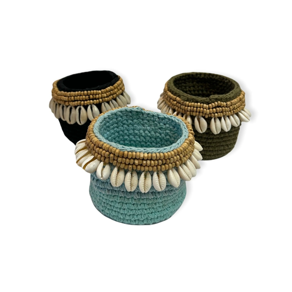 small cotton pots with shells collection