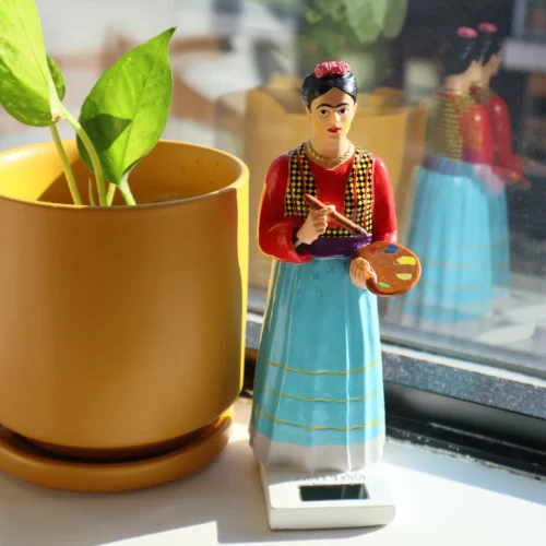 Solar Frida Kahlo figurine by kikkerland